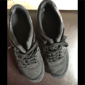 🔴Men’s ASICS shoes 👟 🔴